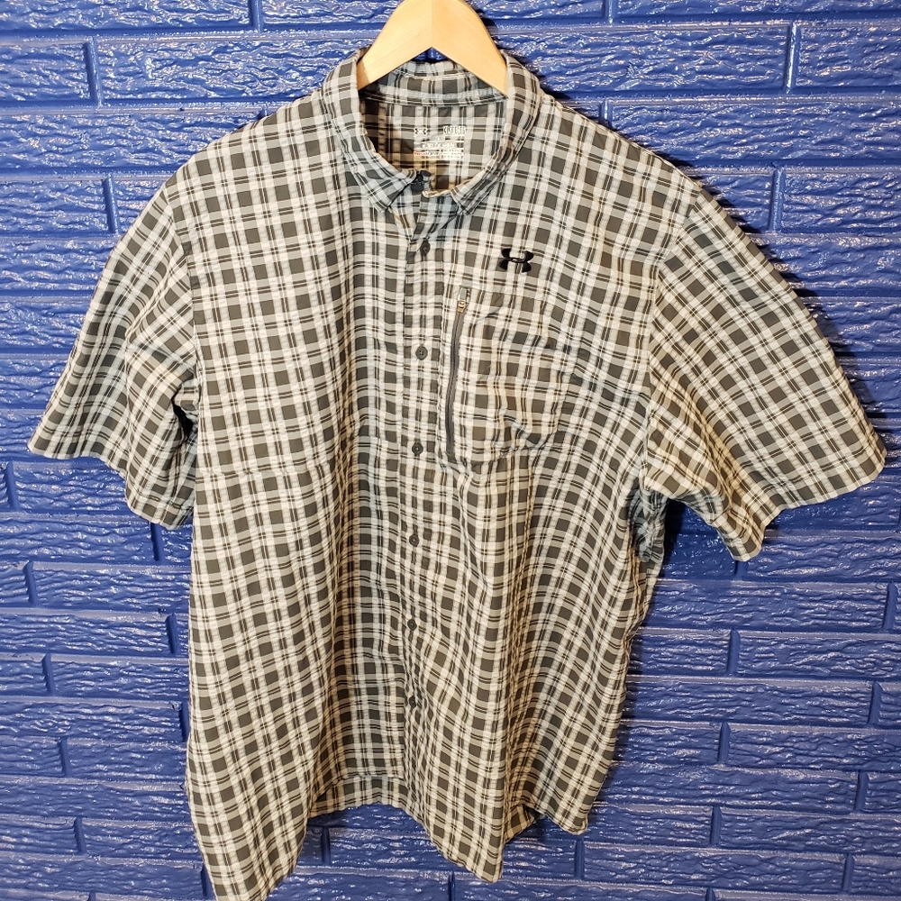 GREY XL UNDER ARMOUR BUTTON DOWN SHORT SLEEVE